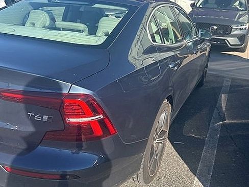 Used 2020 Volvo S60 T6 Inscription image 4