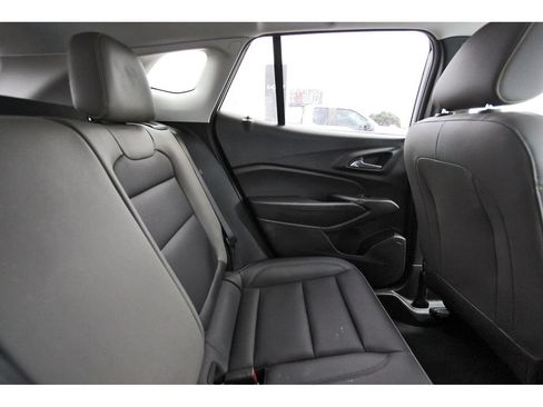 Used 2024 Chevrolet Trax ACTIV w/ Sunroof Package FWD image 13