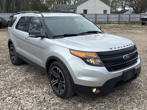 Used 2013 Ford Explorer Sport AWD/4WD image 2