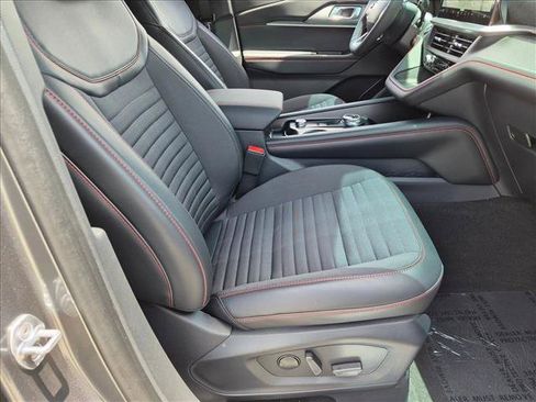 Used 2026 Ford Explorer ST-Line RWD image 21