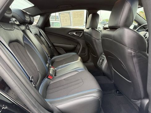 Used 2016 Chrysler 200 S w/ Navigation & Sound Group I FWD image 15