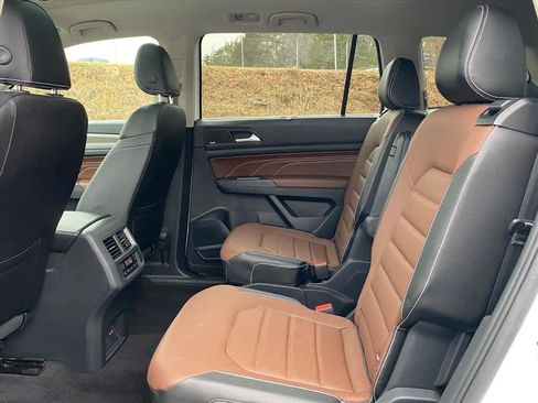 Used 2021 Volkswagen Atlas SEL Premium image 24