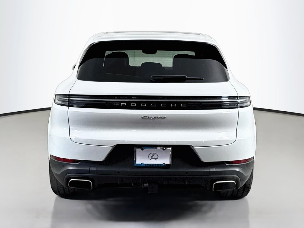 Used 2024 Porsche Cayenne AWD/4WD image 6