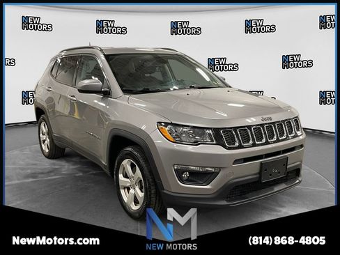 Used 2020 Jeep Compass Latitude w/ Cold Weather Group AWD/4WD image 7