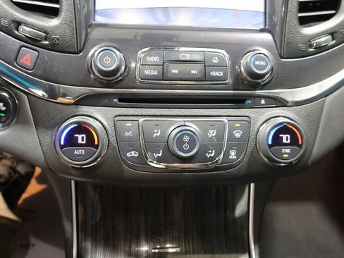 Used 2018 Chevrolet Impala Premier FWD image 29