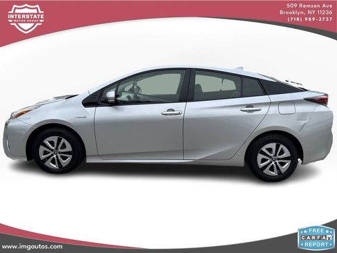 Used 2017 Toyota Prius Two image 4