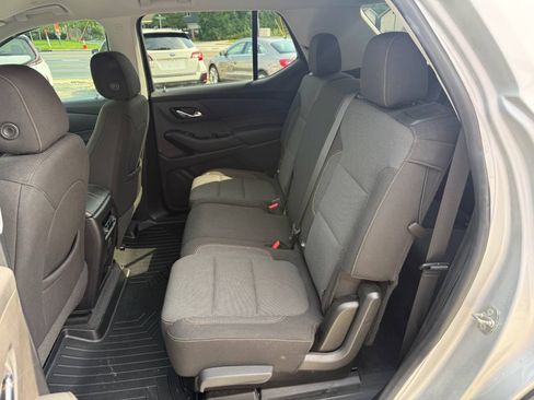 Used 2020 Chevrolet Traverse LT FWD image 6
