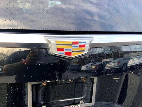 Used 2020 Cadillac Escalade Premium Luxury image 30