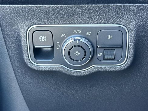 Certified 2024 Mercedes-Benz EQB 250+ image 37