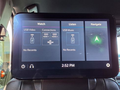 Used 2021 GMC Yukon SLT w/ Rear Media and Nav Package image 18