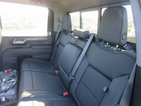 New 2026 GMC Sierra 3500 SLT w/ SLT Premium Package image 15