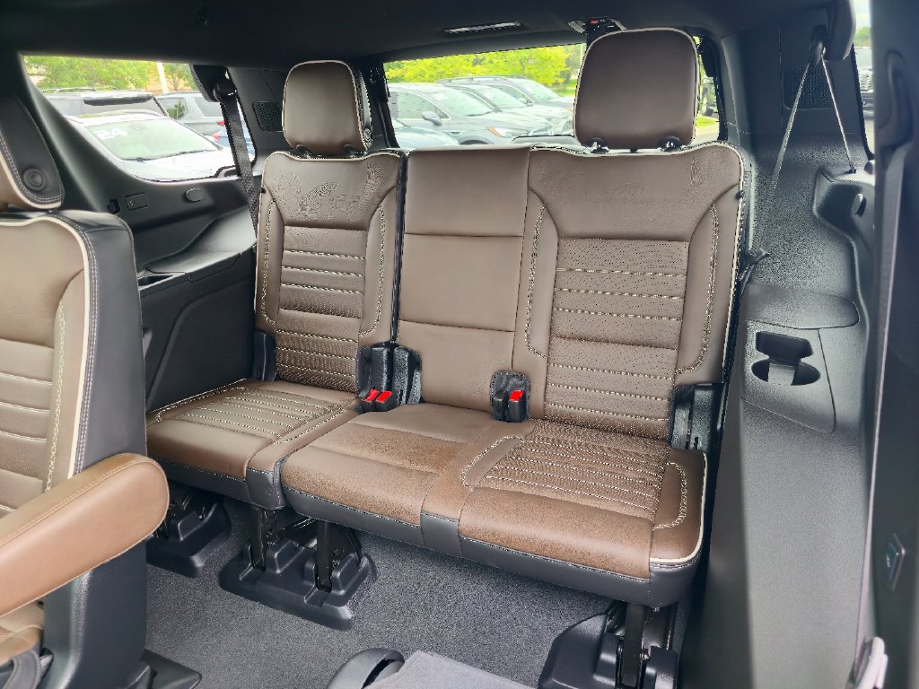 Certified 2025 GMC Yukon Denali Ultimate AWD/4WD image 24
