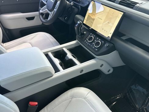 New 2026 Land Rover Defender 110 S image 27