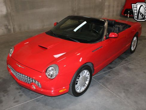 Used 2002 Ford Thunderbird image 9