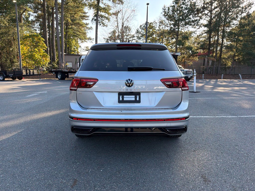 Used 2023 Volkswagen Tiguan SE R-Line FWD image 6