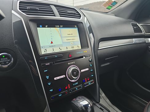 Used 2018 Ford Explorer Sport w/ Equipment Group 401A image 25