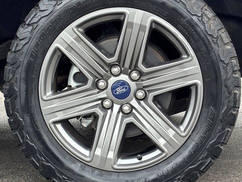 Used 2020 Ford F150 XLT w/ Equipment Group 302A Luxury AWD/4WD image 31