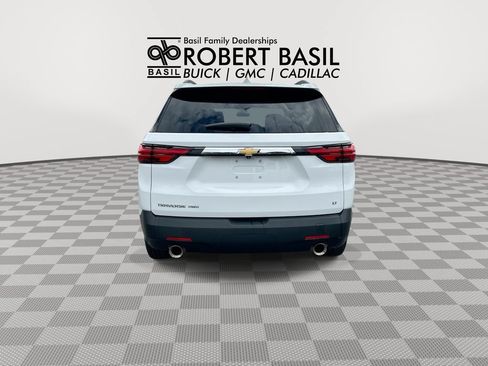 Used 2023 Chevrolet Traverse LT AWD/4WD image 7