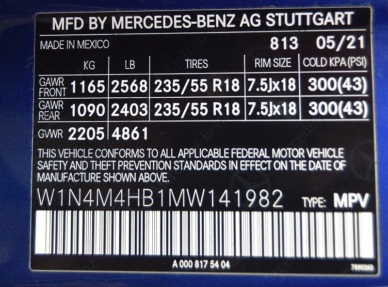 Used 2021 Mercedes-Benz GLB 250 4MATIC w/ Premium Package image 37