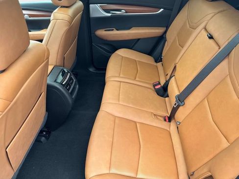 Used 2021 Cadillac XT5 Premium Luxury FWD image 13