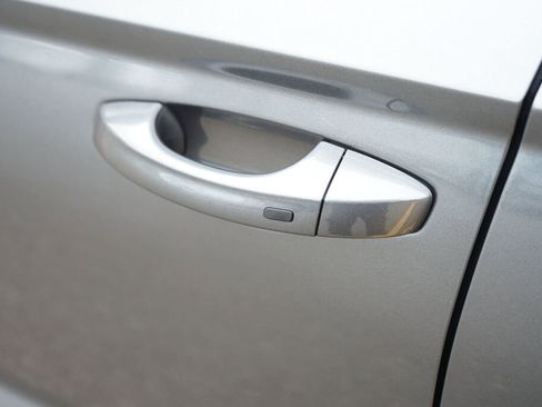 Used 2024 Volkswagen Taos SEL image 11