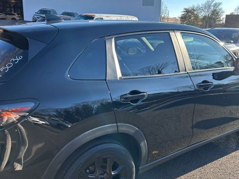 Used 2023 Honda HR-V Sport image 11