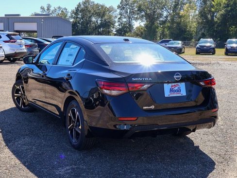 New 2025 Nissan Sentra SV image 2