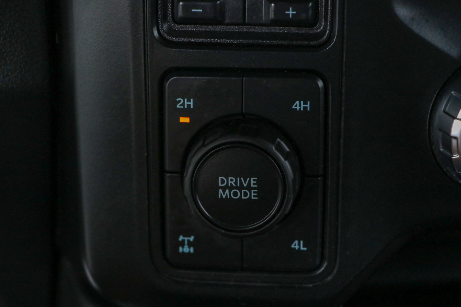 Used 2023 Ford F250 Lariat w/ Lariat Ultimate Package AWD/4WD image 25