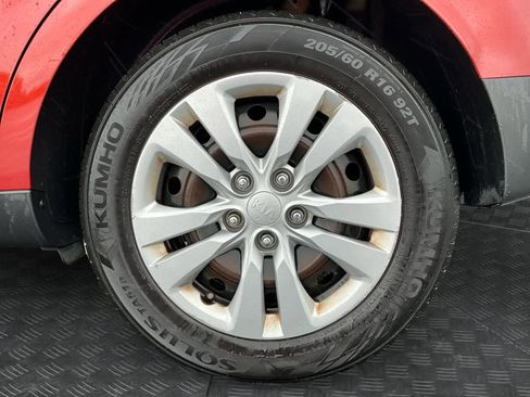 Used 2020 Kia Soul LX FWD image 16