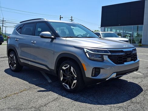 Used 2025 Kia Seltos SX AWD/4WD image 1
