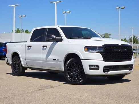 Used 2025 RAM 1500 Limited AWD/4WD image 2