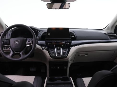 Certified 2026 Honda Odyssey Elite image 5