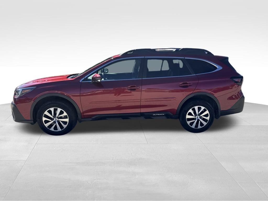 Used 2022 Subaru Outback Premium AWD/4WD image 2