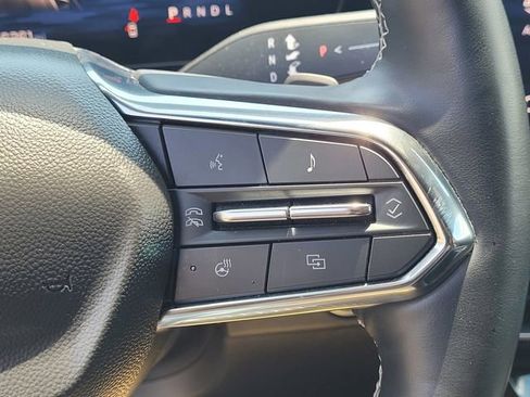 Used 2024 Chevrolet Traverse LT AWD/4WD image 16