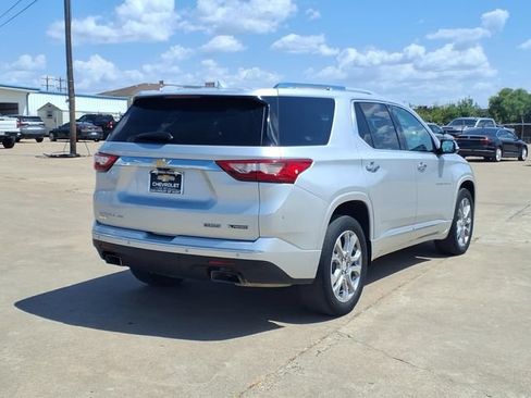 Used 2018 Chevrolet Traverse Premier w/ LPO, Floor Liner Package AWD/4WD image 5