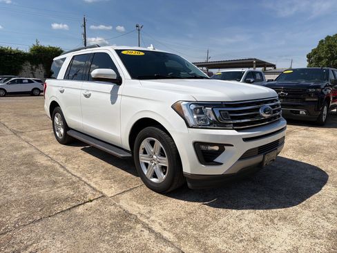 Used 2020 Ford Expedition XLT w/ Equipment Group 202A RWD image 2