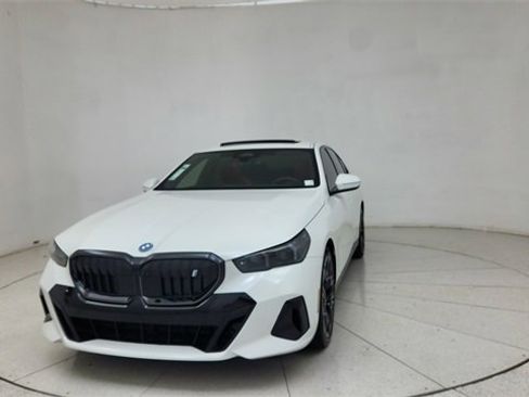 Used 2025 BMW i5 eDrive40i w/ M Sport Package image 62