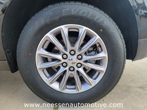 Used 2023 Buick Enclave Essence image 35