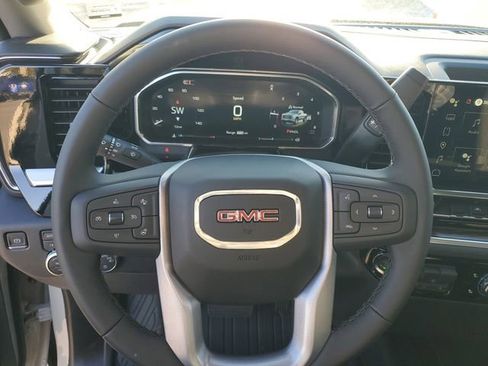 New 2026 GMC Sierra 1500 SLE image 10