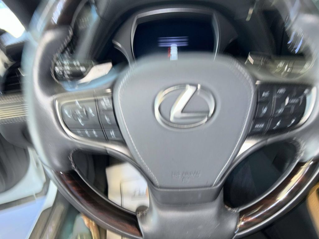 Used 2022 Lexus LS 500 w/ Interior Upgrade Package RWD image 21