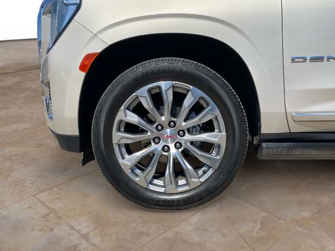 Used 2022 GMC Yukon XL Denali image 31