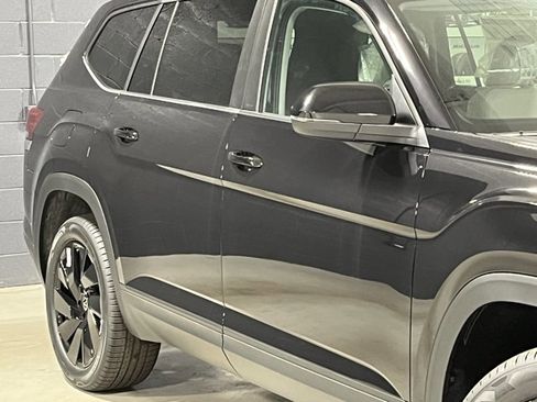 New 2026 Volkswagen Atlas SE image 4