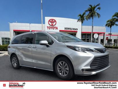 Used 2025 Toyota Sienna XLE