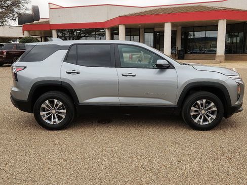 Used 2025 Chevrolet Equinox LT image 5