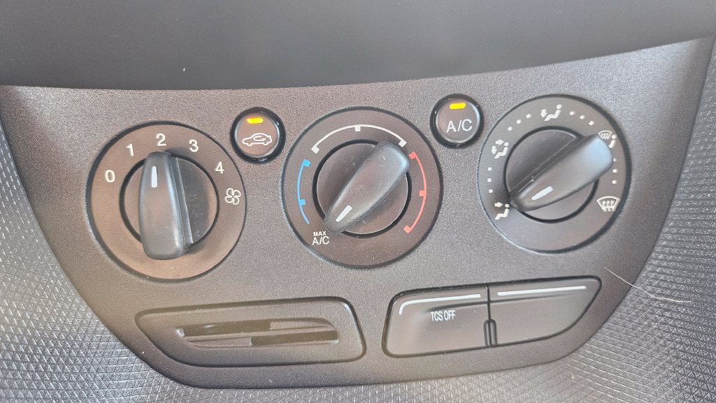 Used 2015 Ford Transit Connect XL FWD image 31