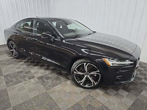 Used 2025 Volvo S60 B5 Plus AWD/4WD image 7