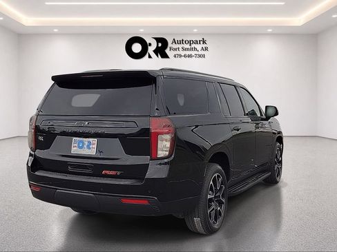 Used 2023 Chevrolet Suburban RST w/ Luxury Package AWD/4WD image 5