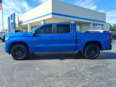 Used 2023 Chevrolet Silverado 1500 RST AWD/4WD image 2
