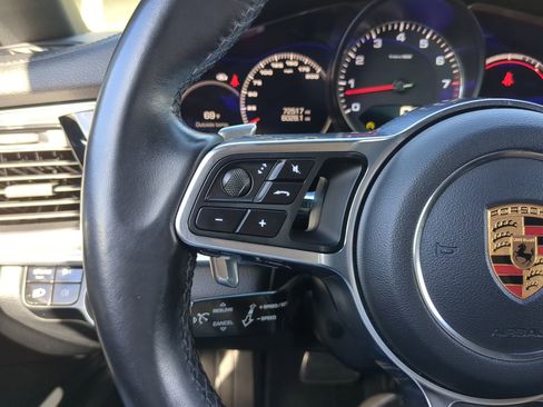 Used 2018 Porsche Panamera 4S w/ Premium Package Plus image 32