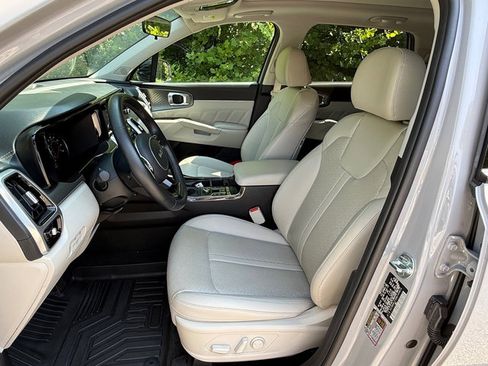 Used 2022 Kia Sorento SX AWD/4WD image 11